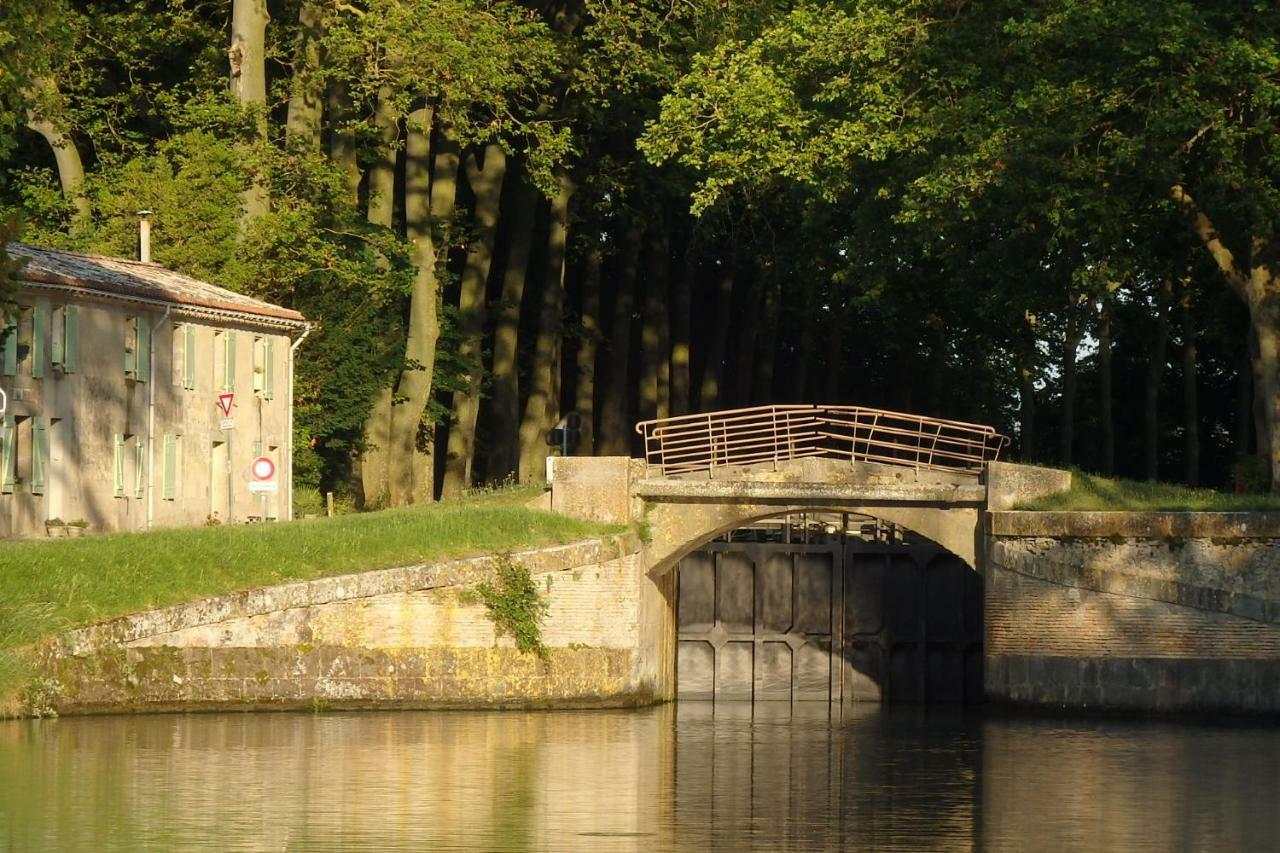 La Bonne Planque - Maison Eclusiere De La Planque Mas-Saintes-Puelles Exteriér fotografie